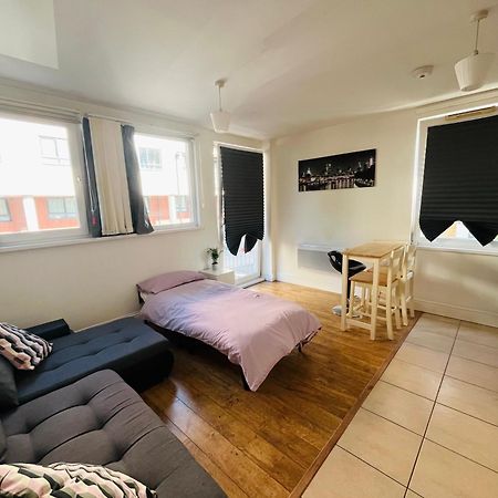 London Modern Flat Near Transports Appartement Buitenkant foto