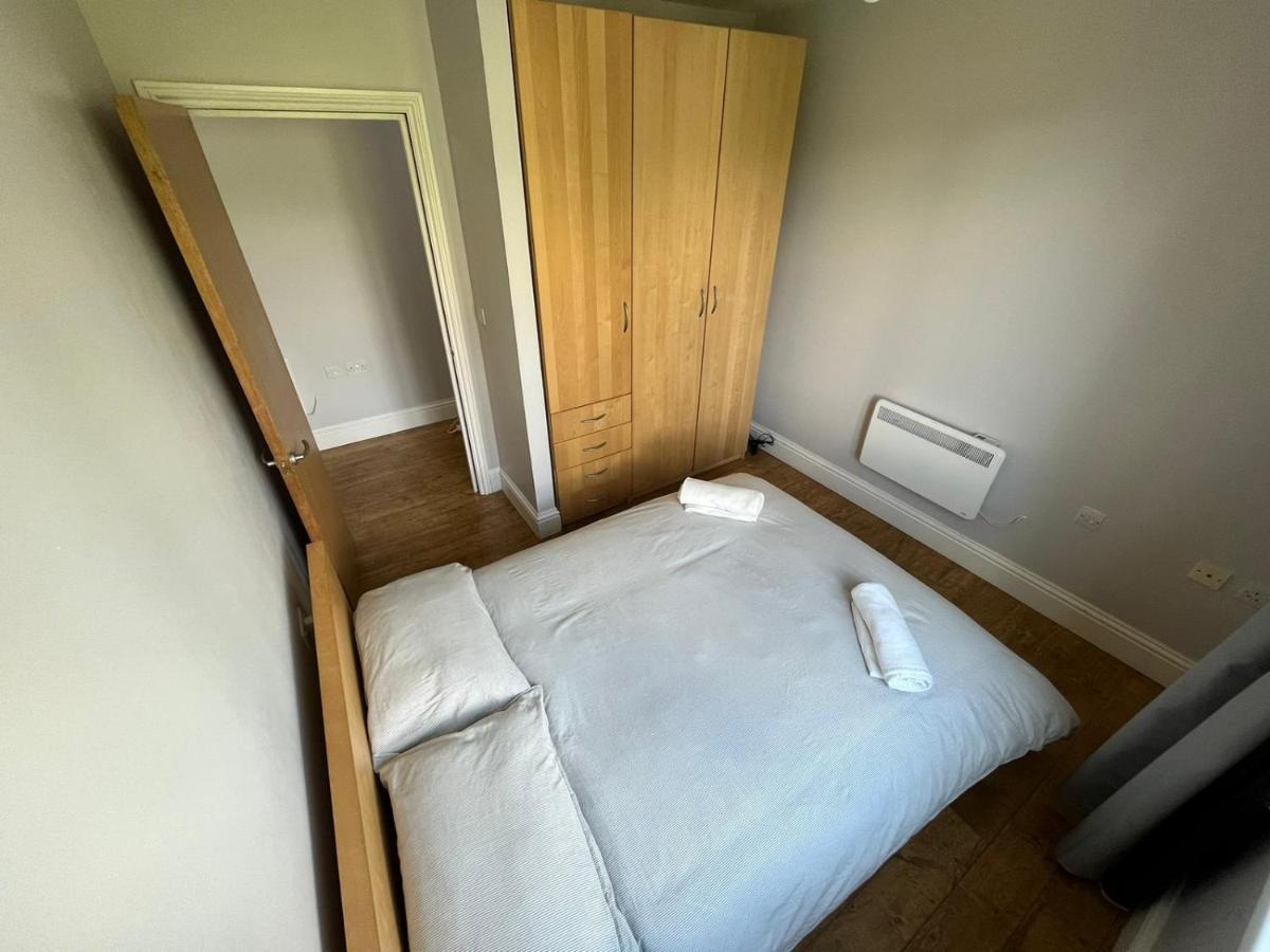 London Modern Flat Near Transports Appartement Buitenkant foto