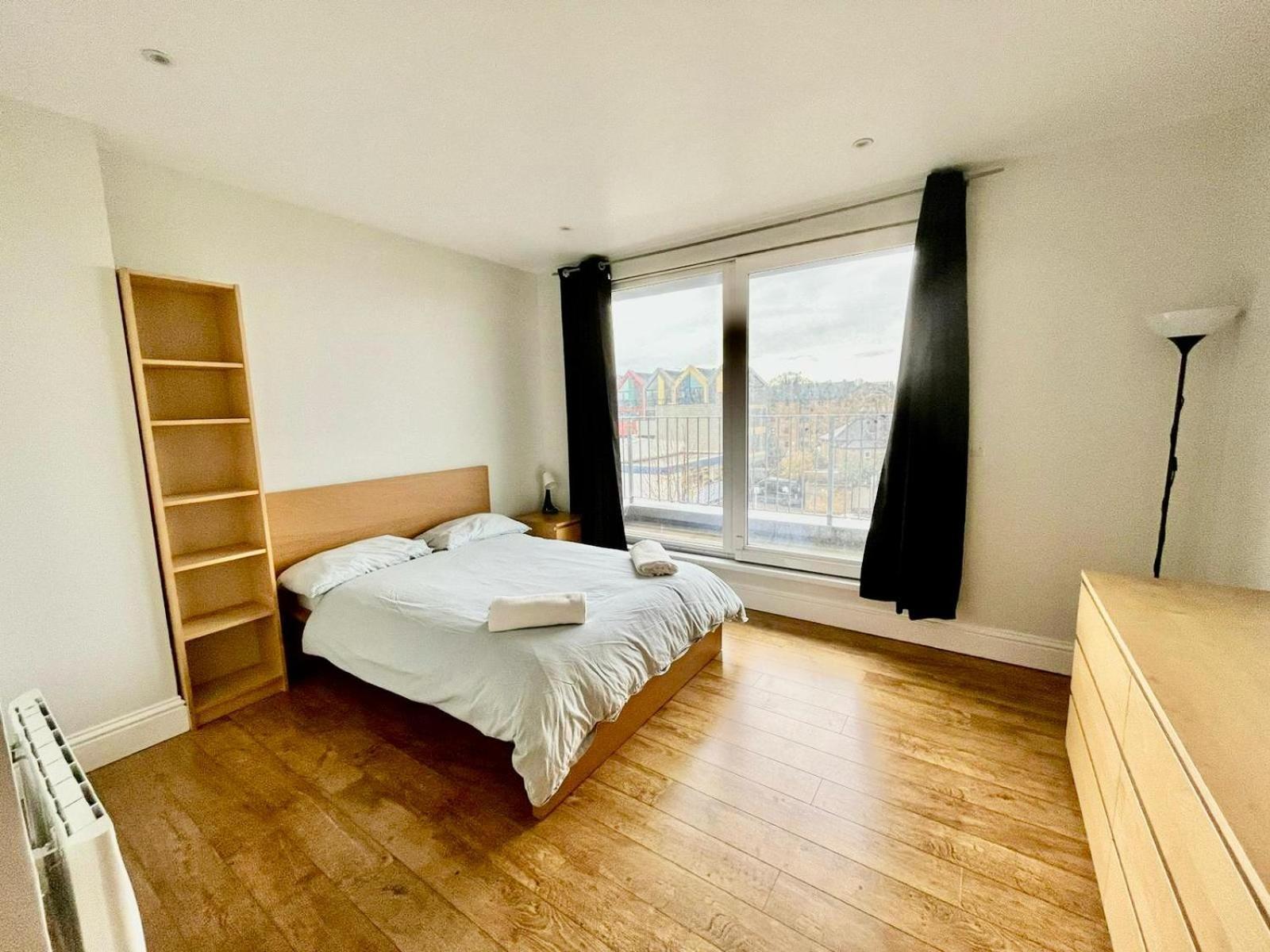 London Modern Flat Near Transports Appartement Buitenkant foto