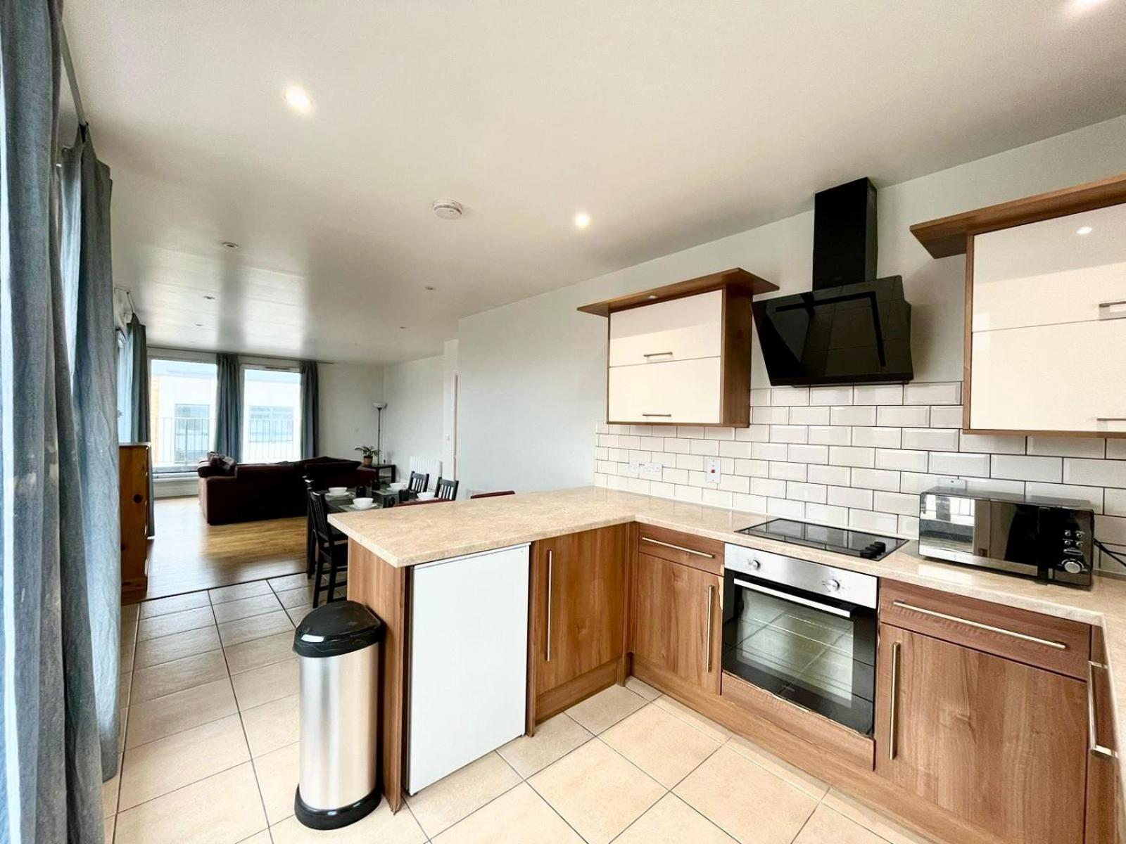 London Modern Flat Near Transports Appartement Buitenkant foto