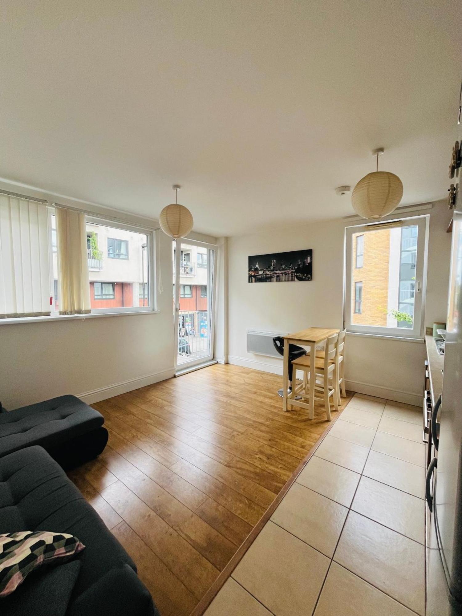 London Modern Flat Near Transports Appartement Buitenkant foto